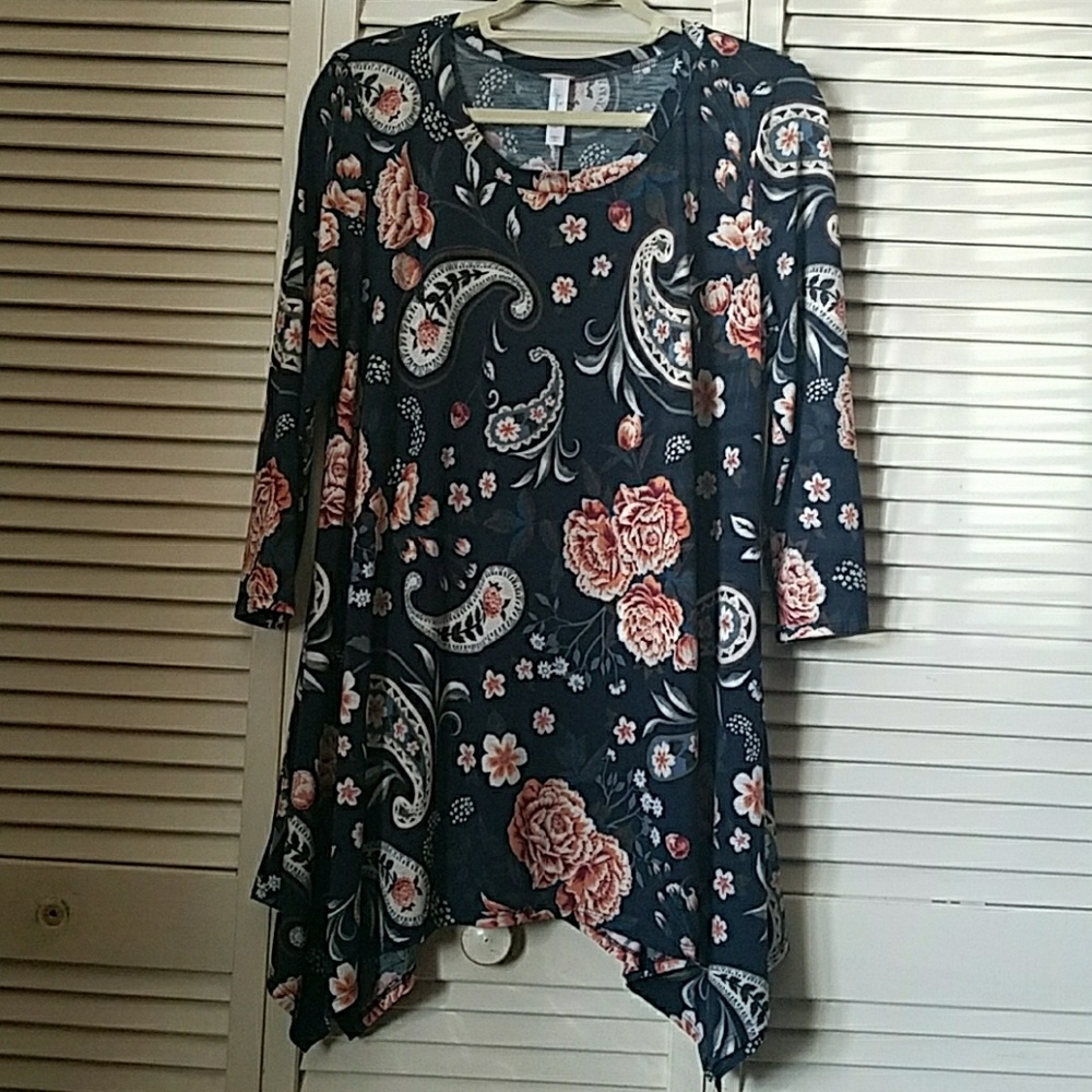 Mermaid Cove|Women's Paisley Tunic|Size Large